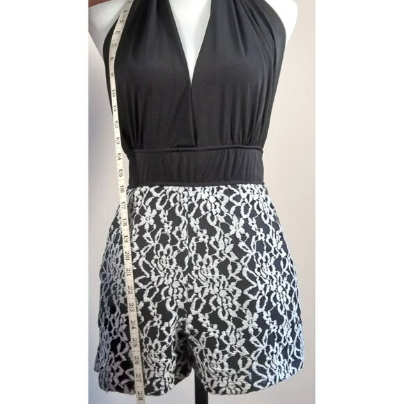 Stilettos Black & White Textured Romper Size Medium Fun and Sexy all in one Pock - Picture 15 of 16